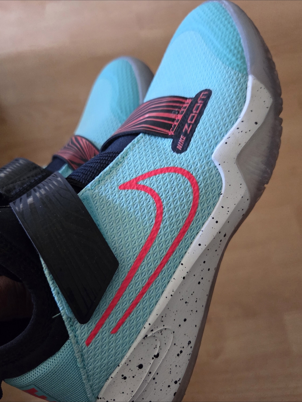 Nike Zoom Flight 2 Aqua/Pink Like New Size 7Y
